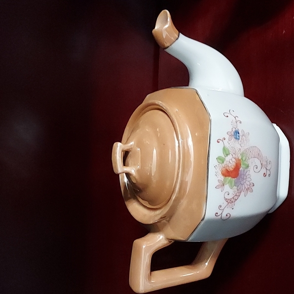 Lusterware Orange/White Teapot w/flowers on both sides.Made in Japan 6in.Hx9inW - Picture 3 of 12